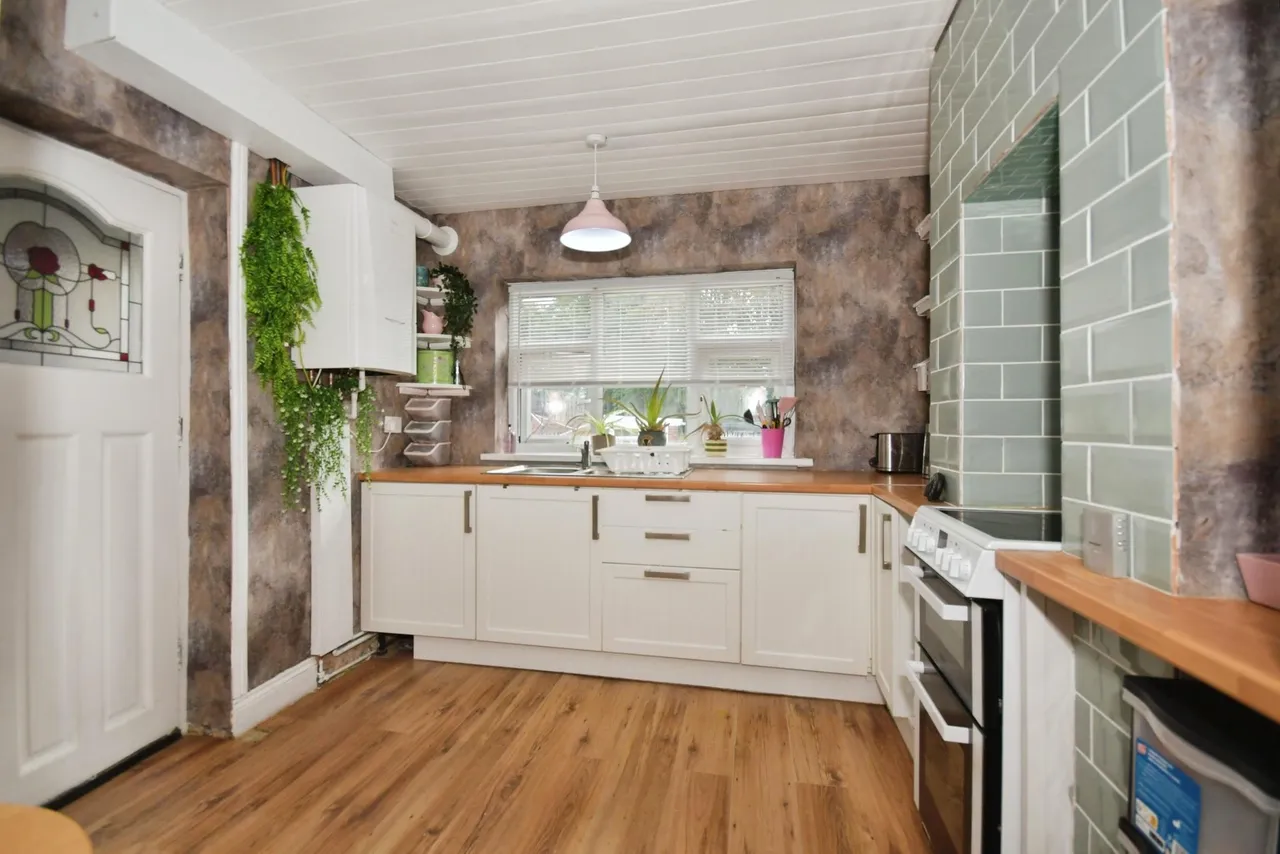 Sylvia Road, Dronfield, S18, photo 3