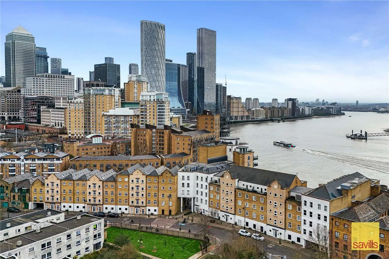 Dunbar Wharf, 108-124 Narrow Street, Limehouse, London, E14 8BB, photo 11