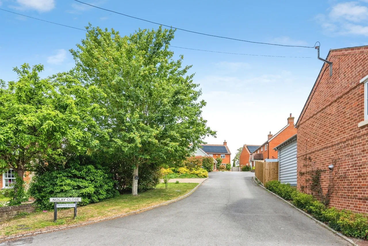 Nolay Close, Ewelme, OX10, photo 11