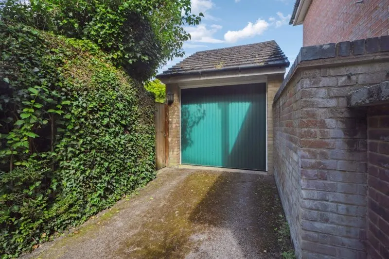 Orchard Drive, Wooburn Green HP10 0QN, photo 14