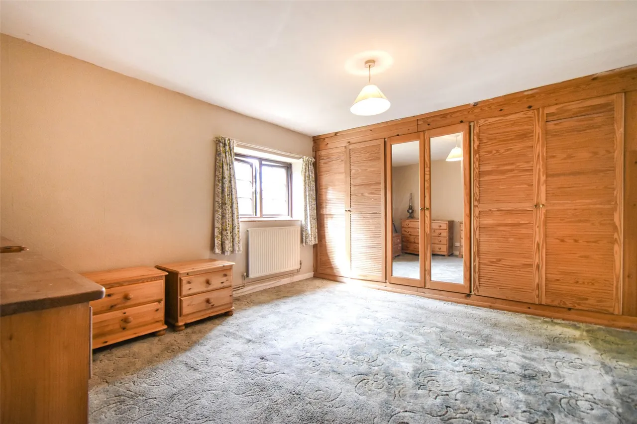 Newnham Road, Newnham, Hook, Hampshire, RG27 9AE, photo 8
