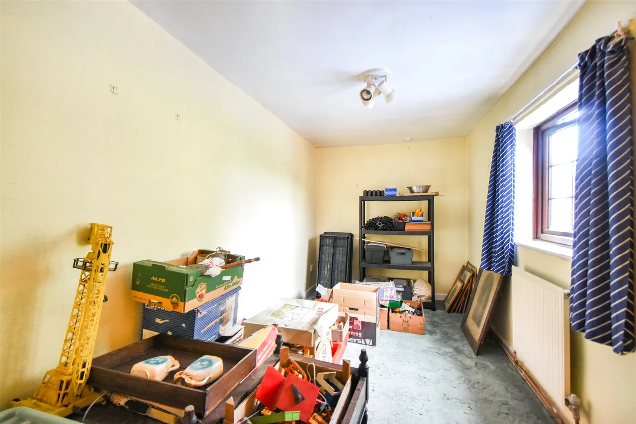Newnham Road, Newnham, Hook, Hampshire, RG27 9AE, photo 17
