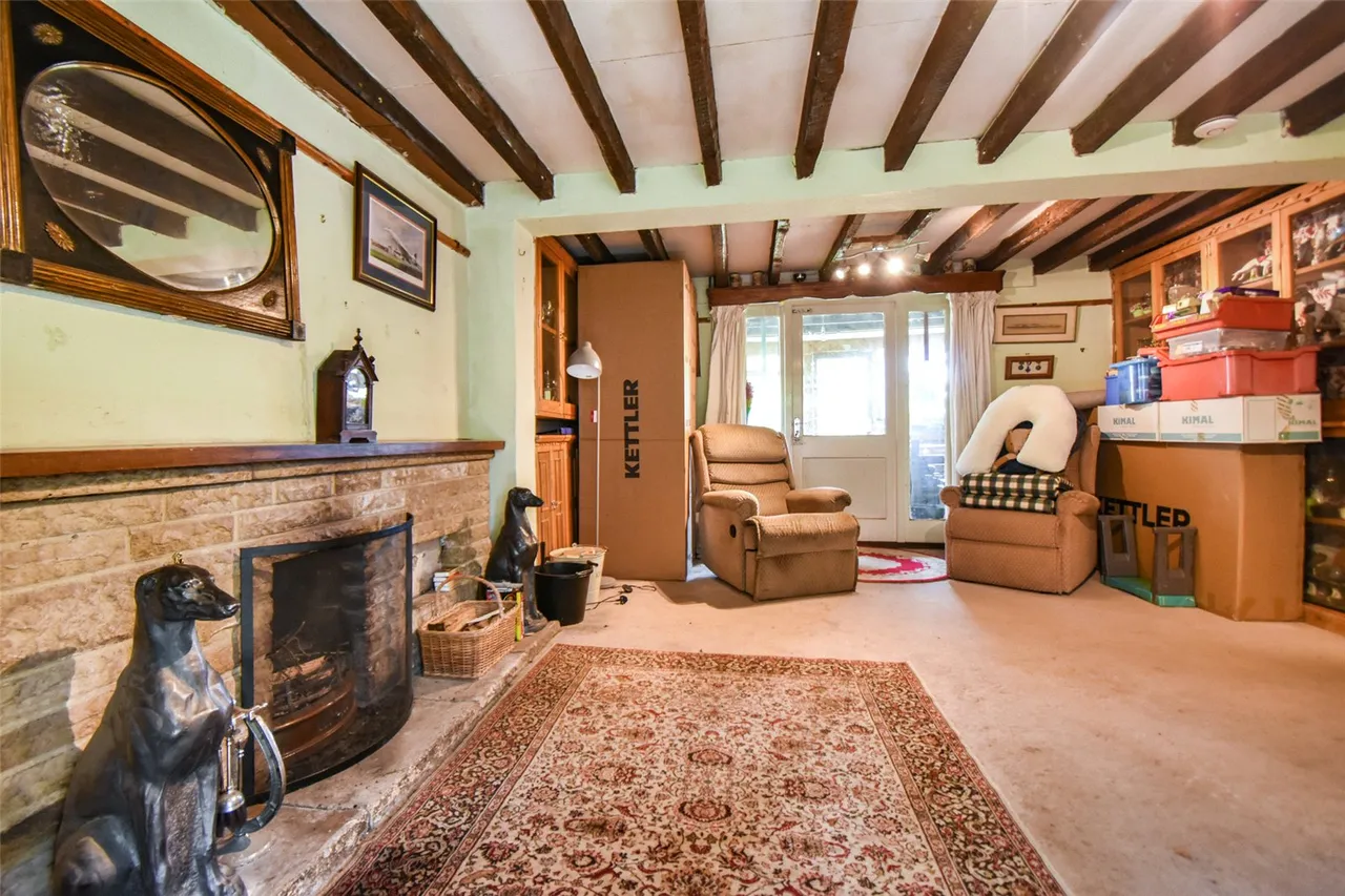 Newnham Road, Newnham, Hook, Hampshire, RG27 9AE, photo 12