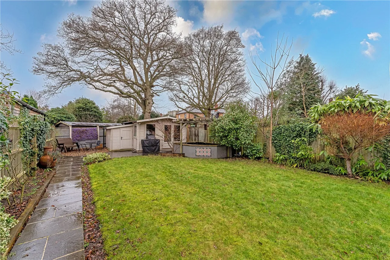The Avenue, Hampton, TW12 3RN, photo 14