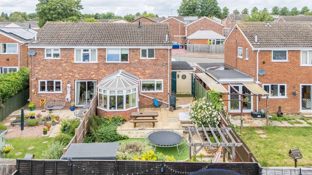 Millholm Road, Kettering, NN14, photo 3