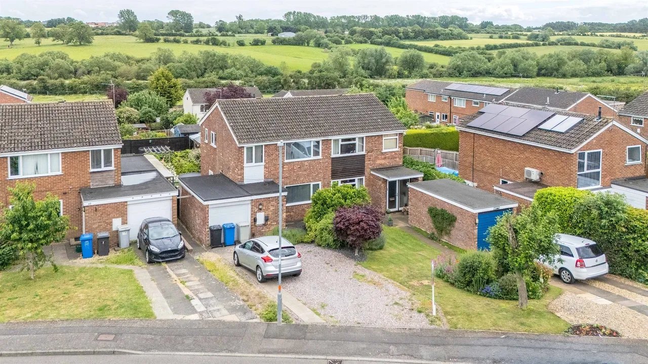 Millholm Road, Kettering, NN14, photo 4