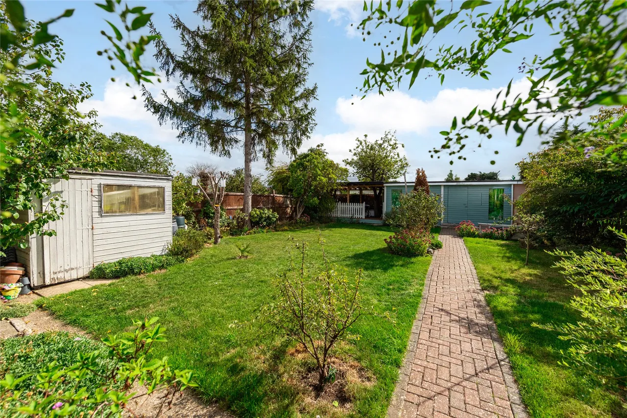 Grendon Way, Bierton, HP22, photo 5