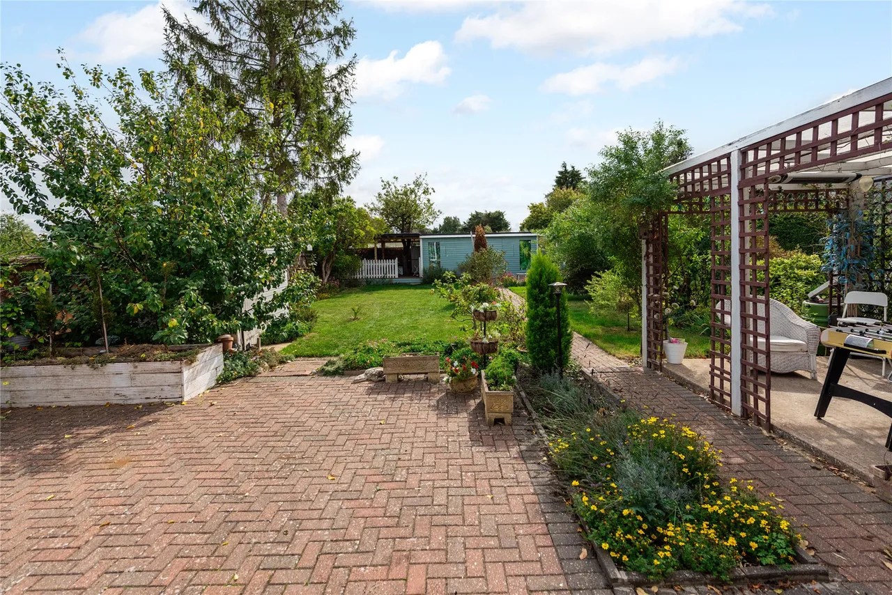 Grendon Way, Bierton, HP22, photo 15