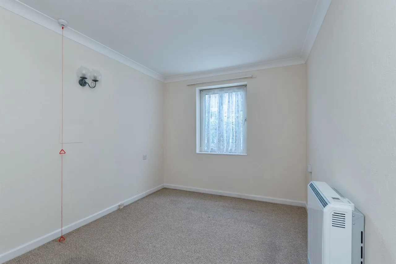 Ringwood Road, Ferndown, photo 8