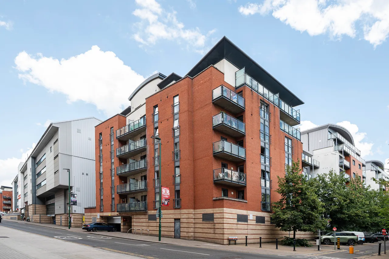 1 bed flat for sale — 36 Johnston Court, 77 Oliver Road, London