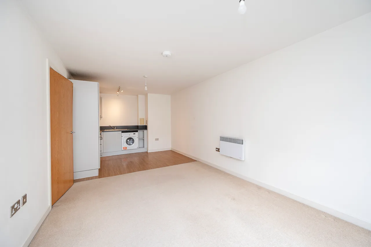 36 Johnston Court, 77 Oliver Road, London, photo 3