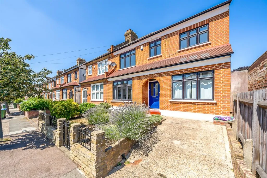 4 bed house for sale, Dumbreck Road, Eltham, SE9