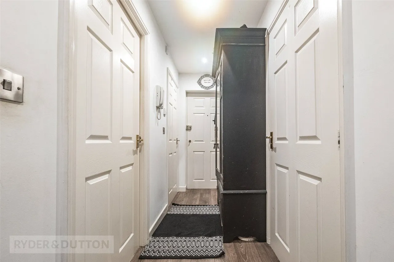 Bishopdale Court, Halifax, HX1, photo 6