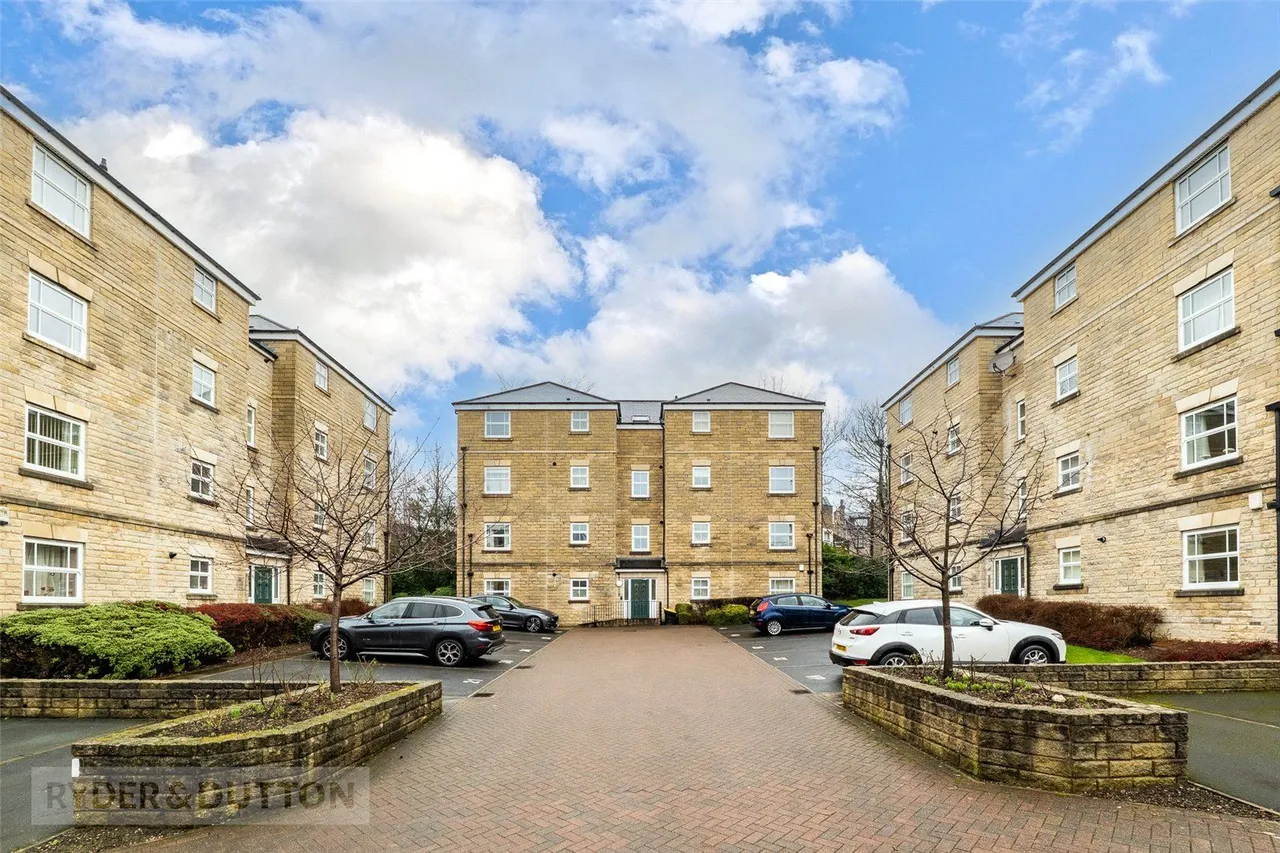 Bishopdale Court, Halifax, HX1, photo 17