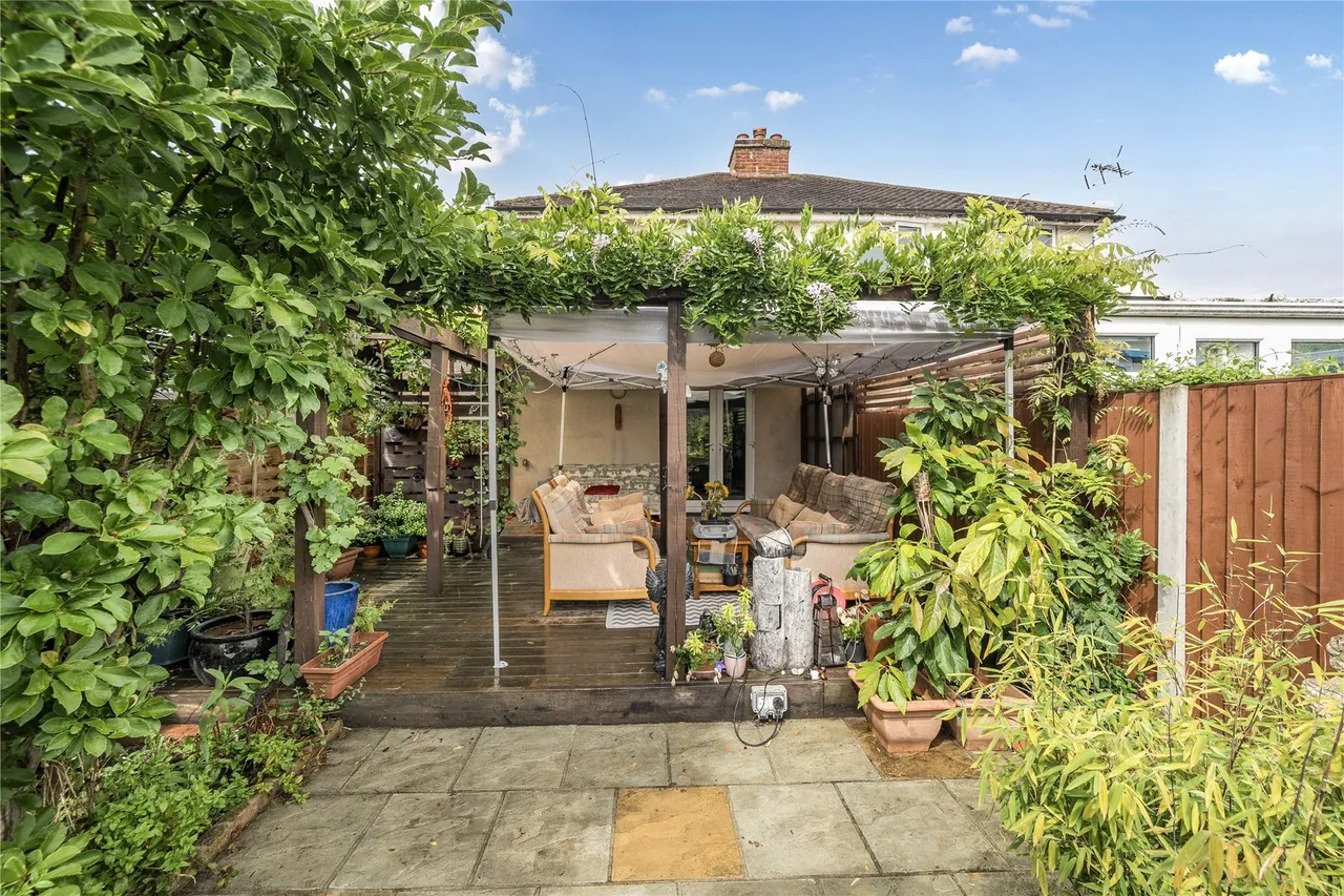 Weston Avenue, Addlestone, KT15, photo 12