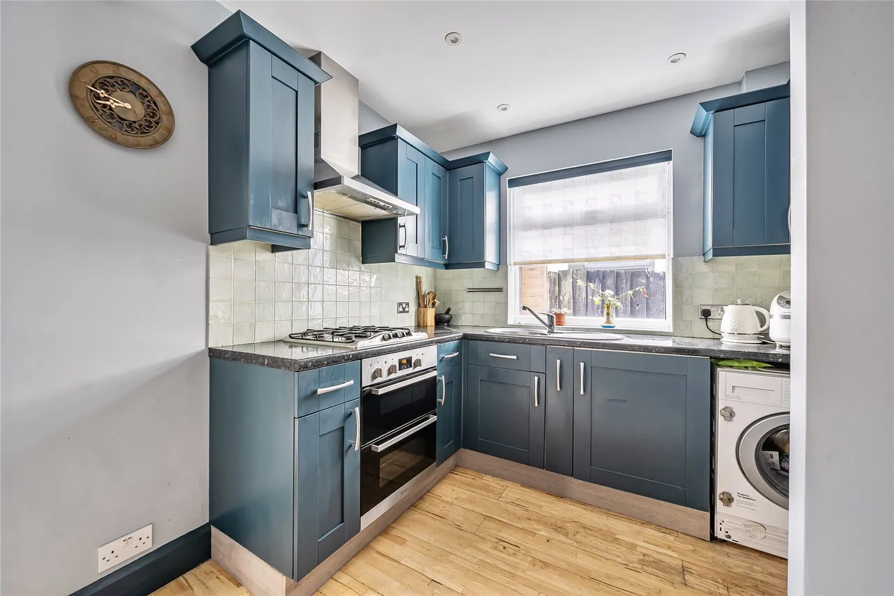 Weston Avenue, Addlestone, KT15, photo 11