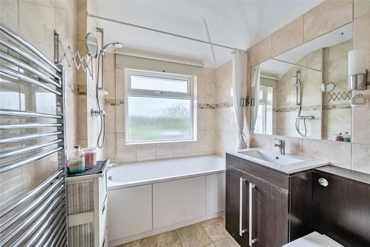 Weston Avenue, Addlestone, KT15, photo 10