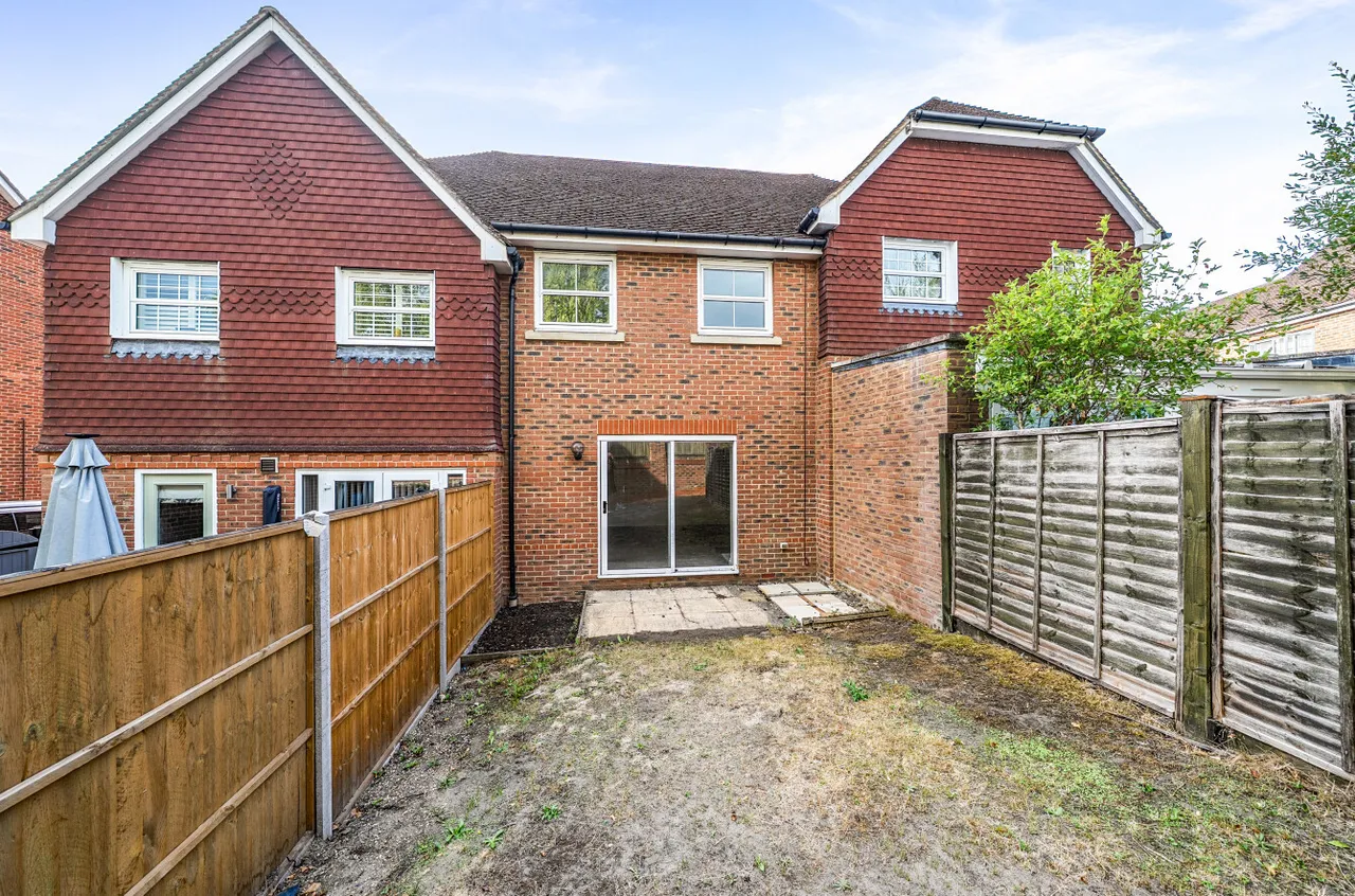 East Hundreds, Fleet, Hampshire, GU51 1HL, photo 15