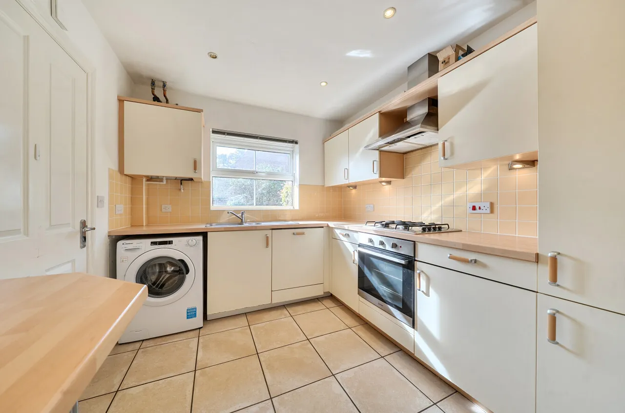 East Hundreds, Fleet, Hampshire, GU51 1HL, photo 3