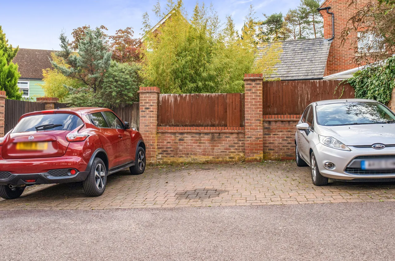 East Hundreds, Fleet, Hampshire, GU51 1HL, photo 17
