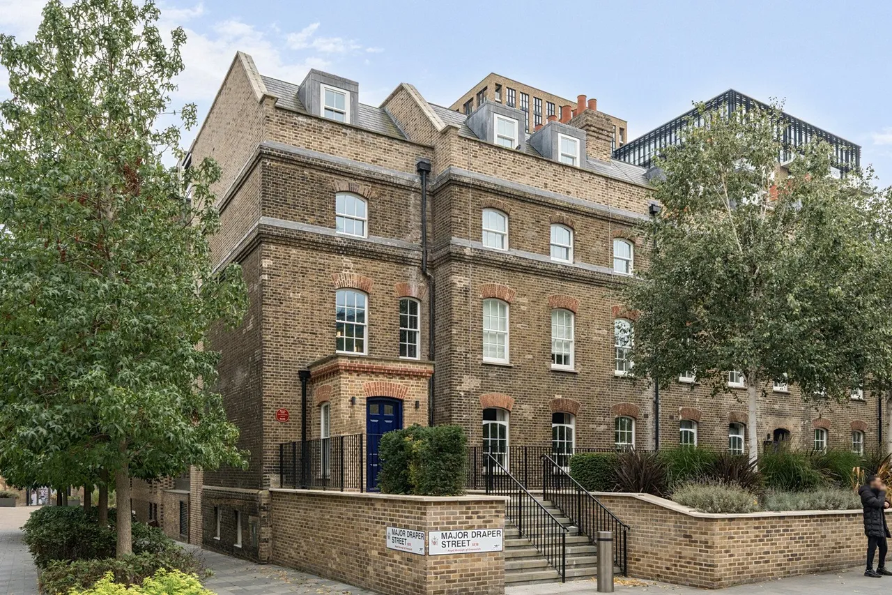 2 bed flat for sale — Major Draper Street, SE18