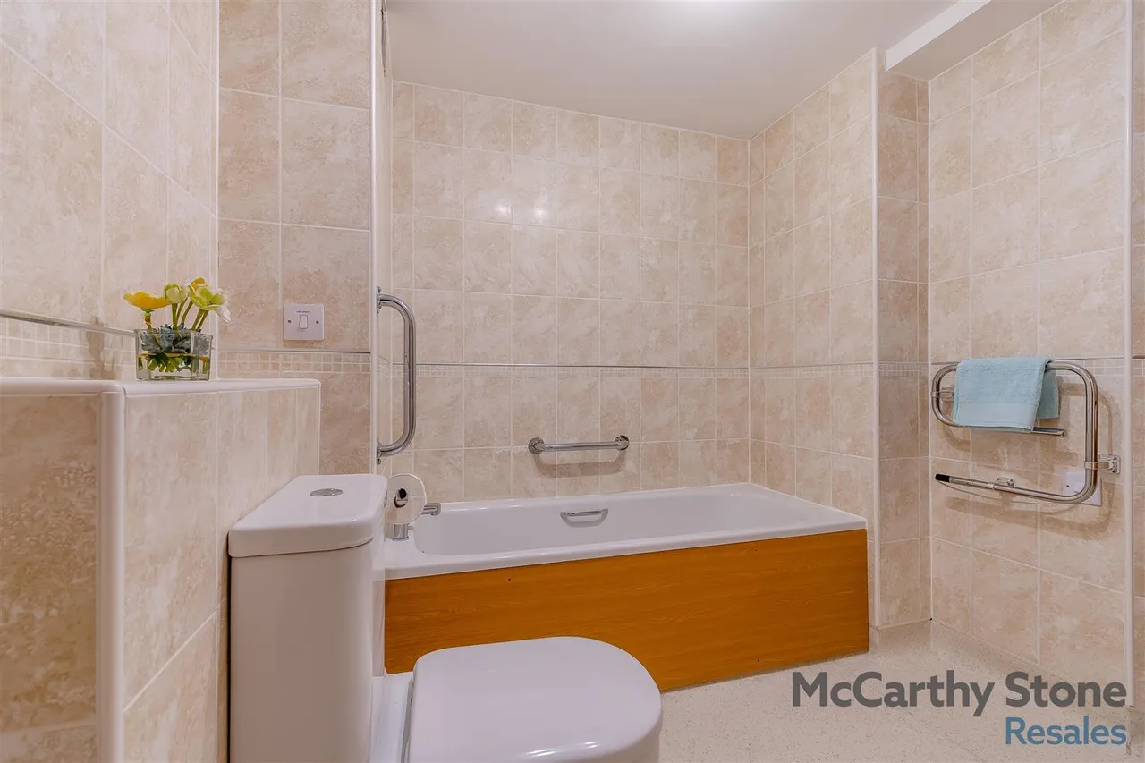 Little Glen Road, Glen Parva, LE2, photo 17