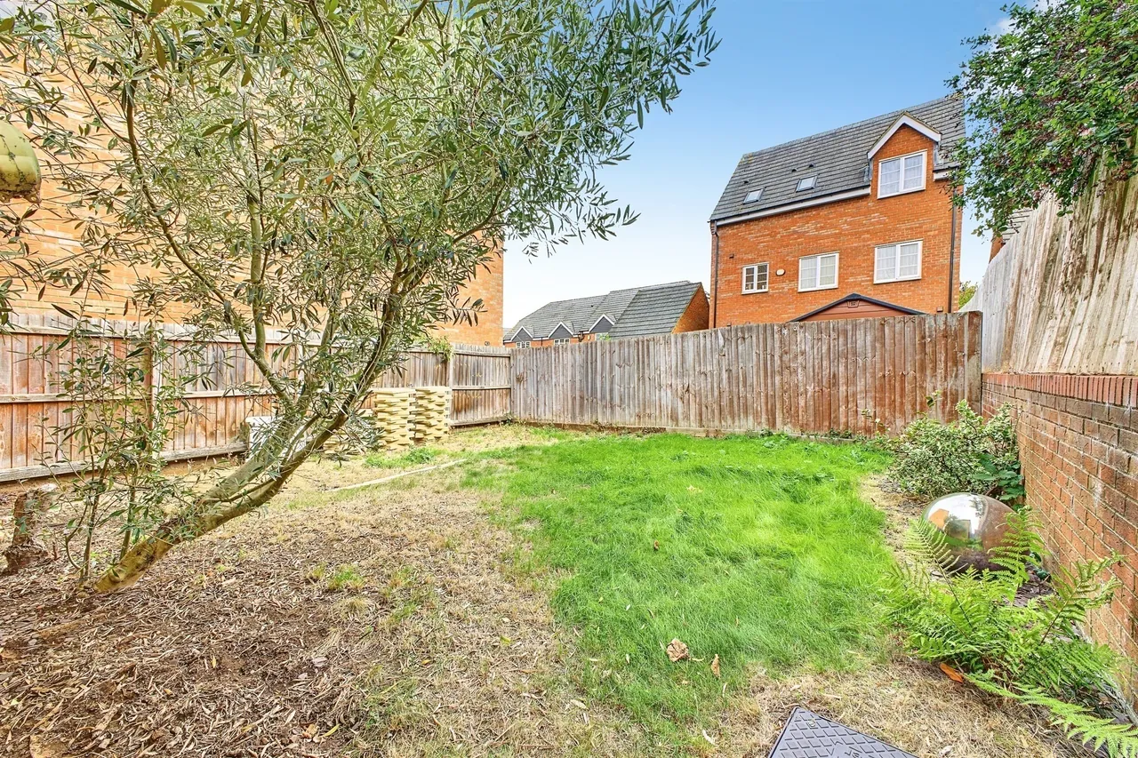 Cony Walk, Grange Park, NN4, photo 14