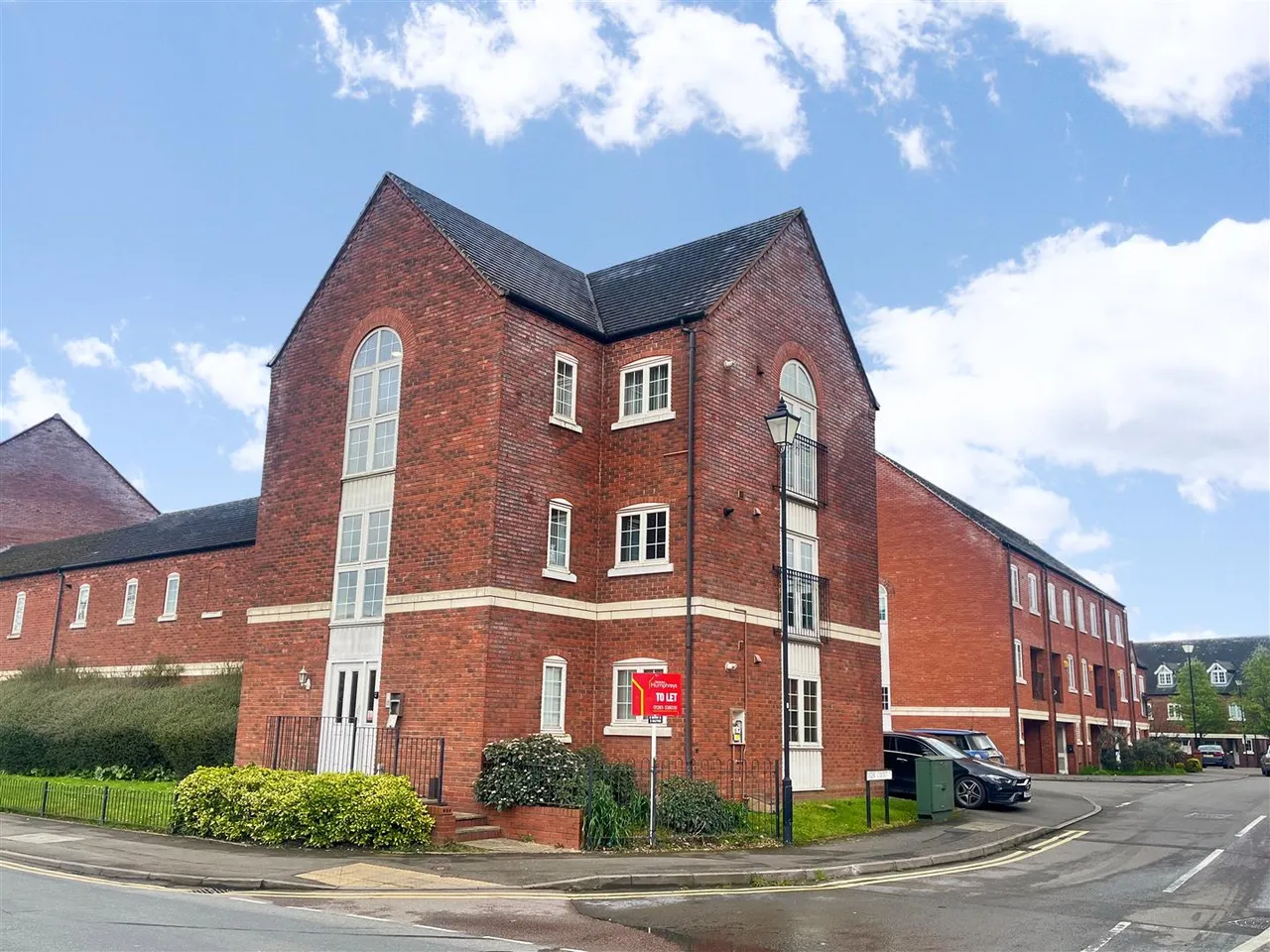 2 bed flat for sale, Anglesey Road, Burton-On-Trent, DE14