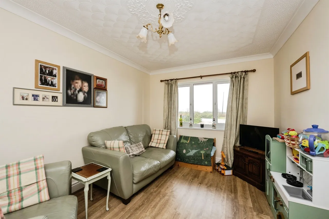 Heol Gelli Fawr Llanelli, SA15, photo 14