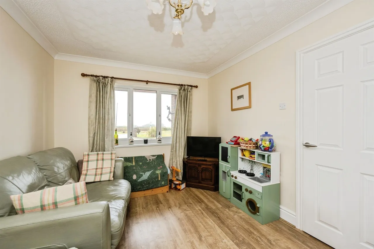Heol Gelli Fawr Llanelli, SA15, photo 13