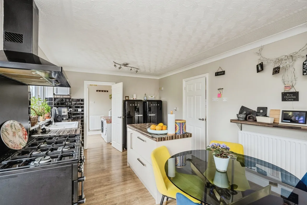 Heol Gelli Fawr Llanelli, SA15, photo 12