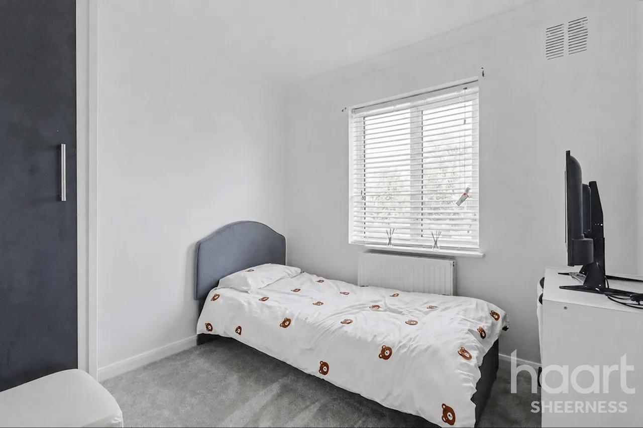 Cecil Avenue, Sheerness, ME12, photo 7