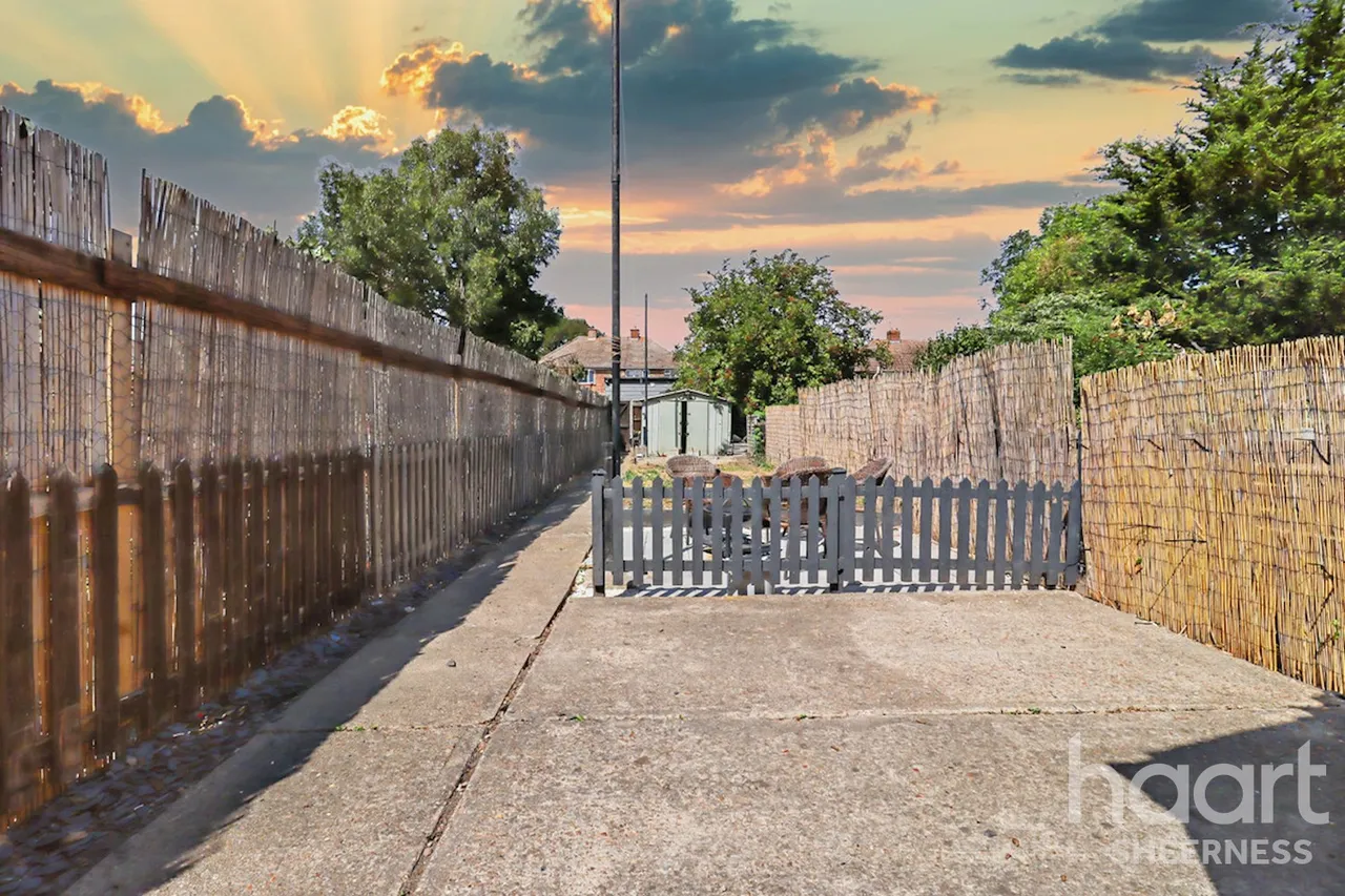 Cecil Avenue, Sheerness, ME12, photo 16