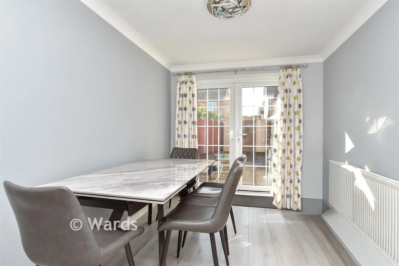 Yeates Drive, Kemsley, ME10, photo 3