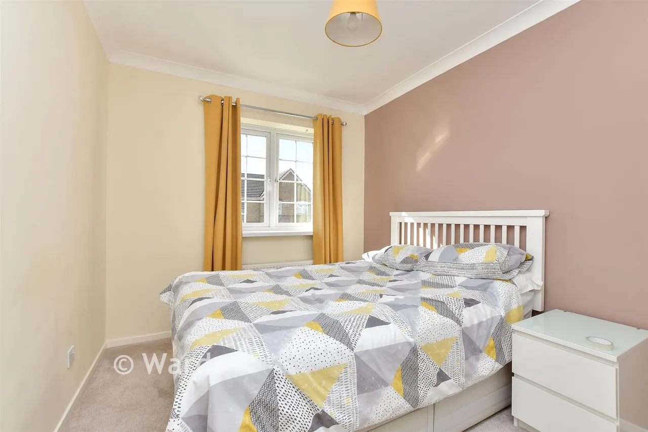 Yeates Drive, Kemsley, ME10, photo 12