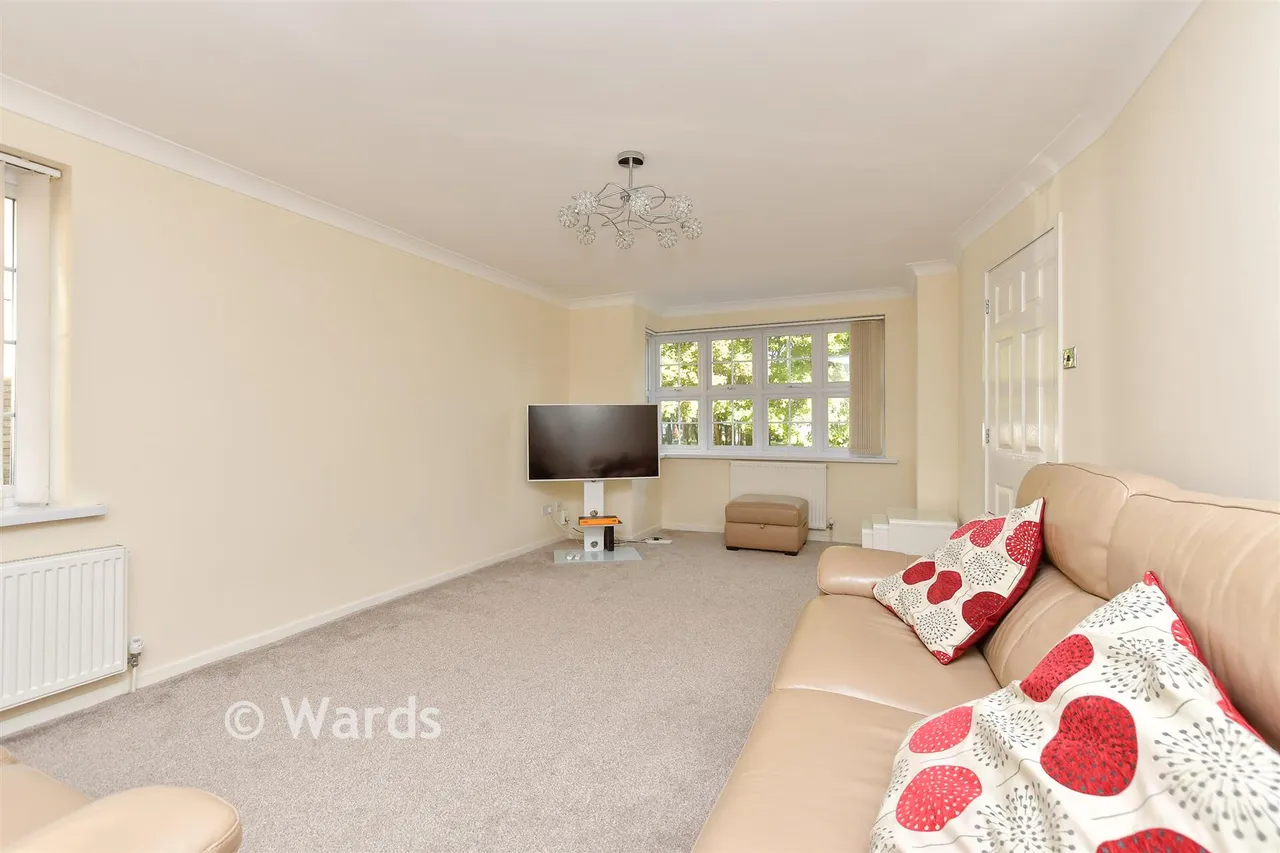 Yeates Drive, Kemsley, ME10, photo 4