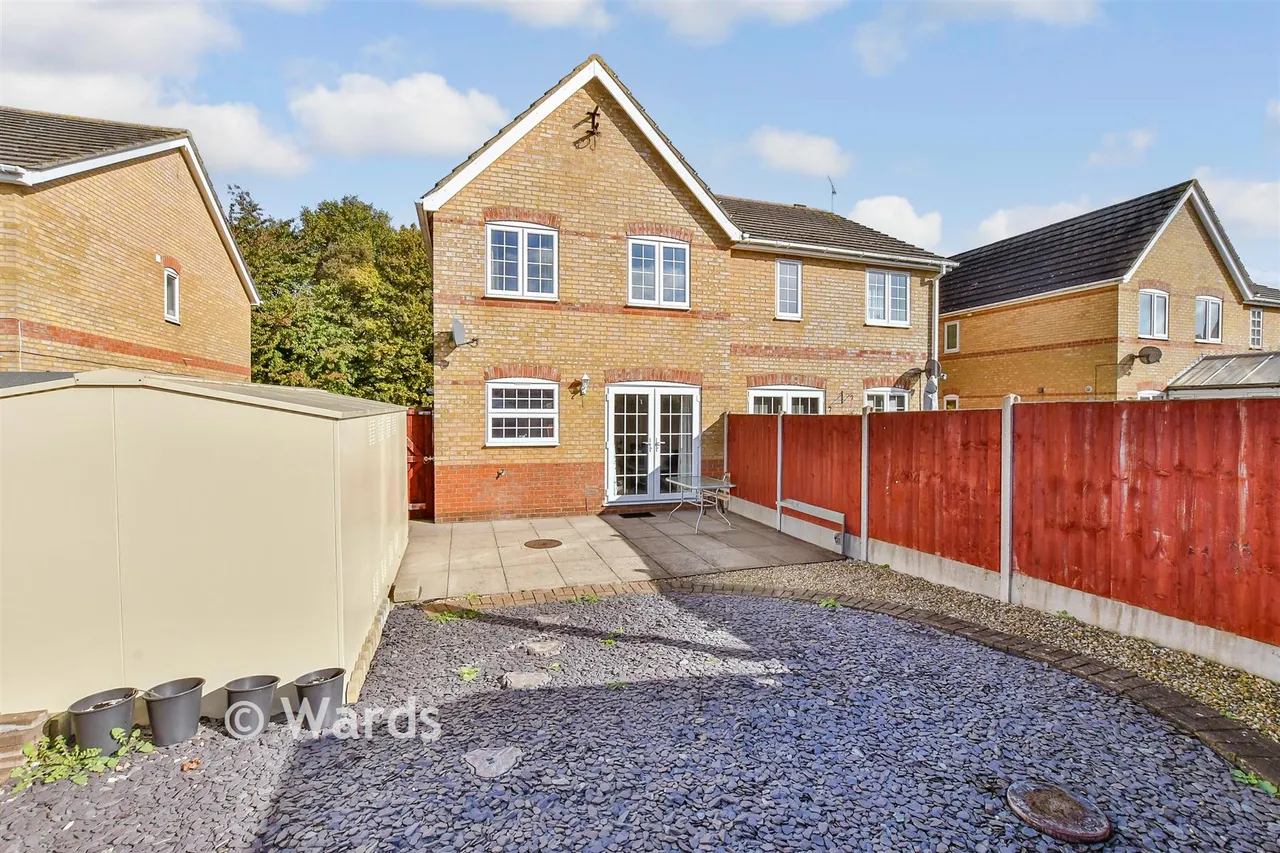 Yeates Drive, Kemsley, ME10, photo 9