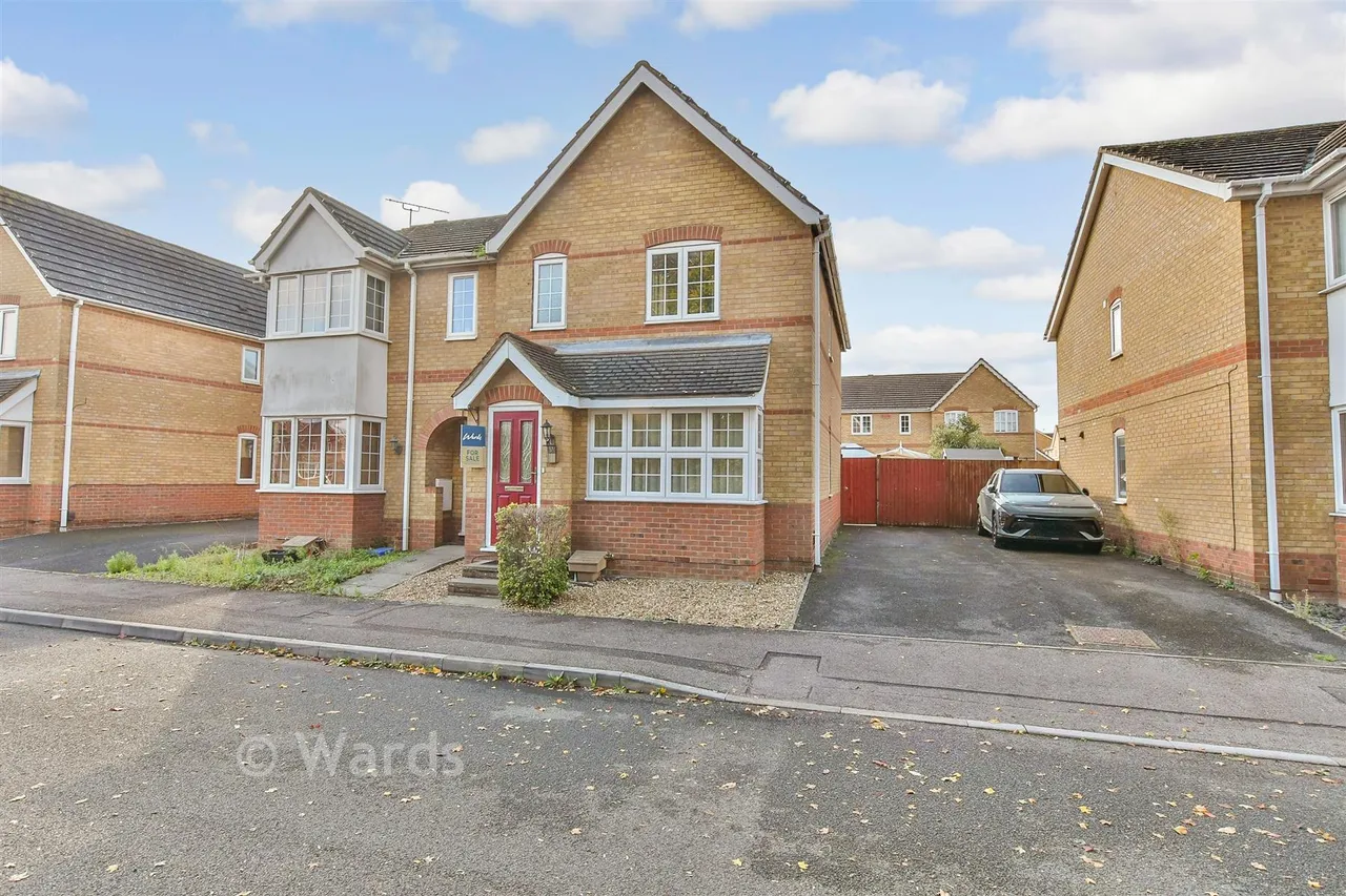 3 bed house for sale, Yeates Drive, Kemsley, ME10