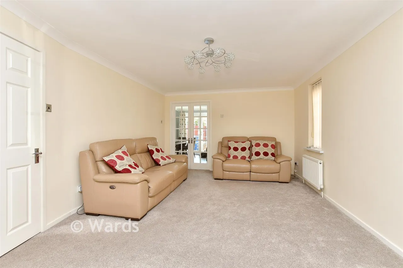Yeates Drive, Kemsley, ME10, photo 5