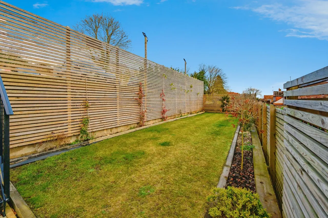 West Wycombe Road, High Wycombe, HP12, photo 9