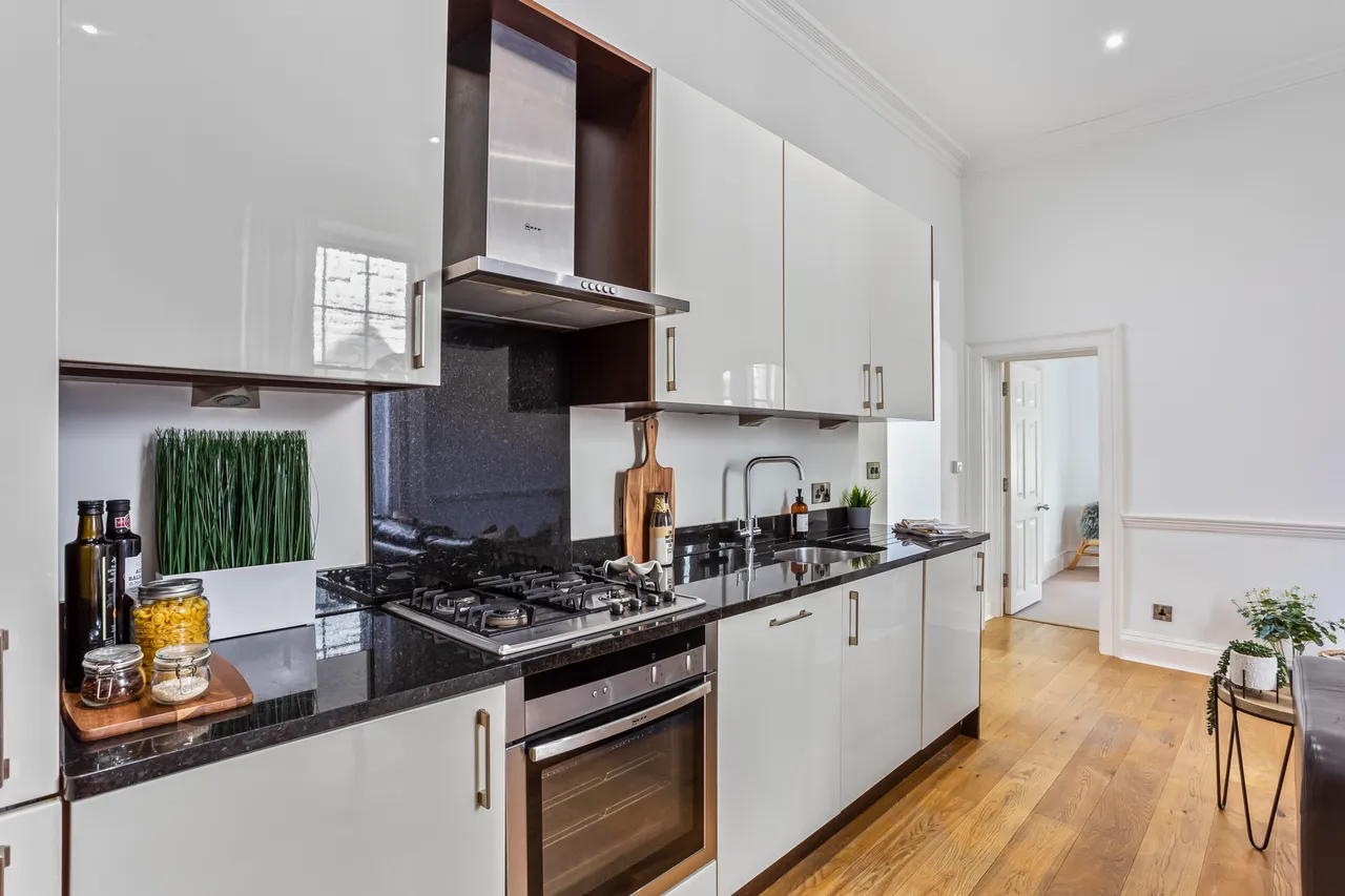 Milsom Place, Bath, BA1, photo 3