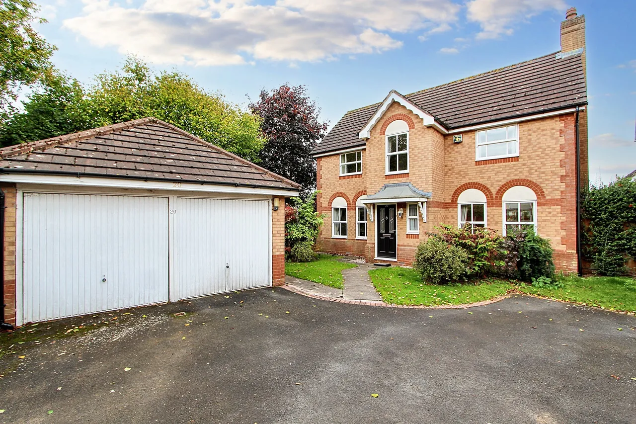 4 bed house for sale — Bodicote Grove, Sutton Coldfield, Sutton Coldfield, B75 5TG