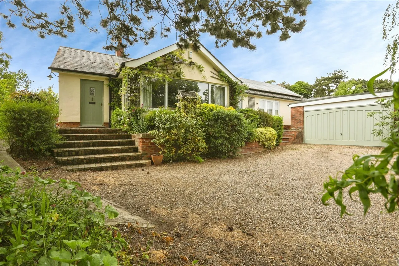 4 bed house for sale — High Street, Rattlesden, Bury St. Edmunds, Suffolk, IP30