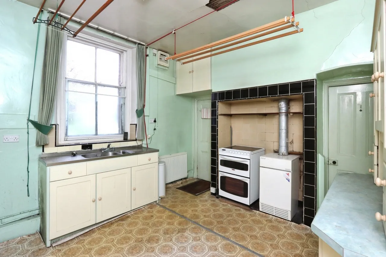Dalewood Drive, Sheffield, South Yorkshire, S8, photo 11