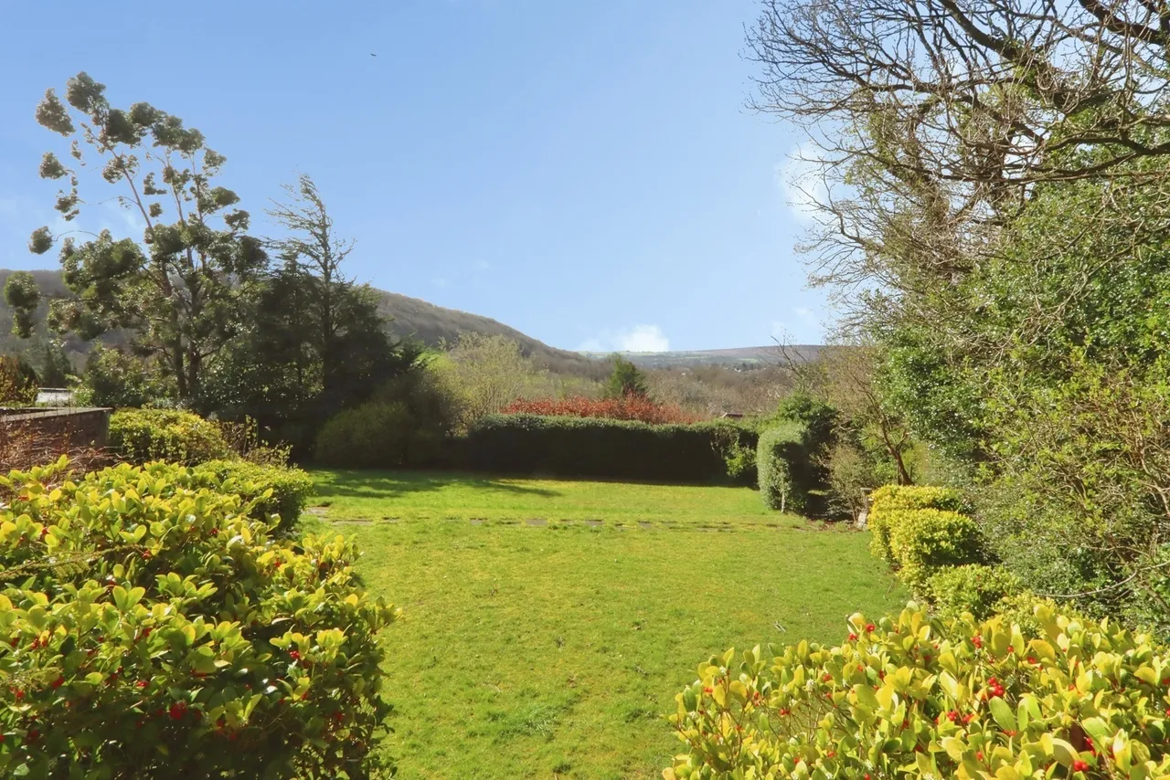 Dalewood Drive, Sheffield, South Yorkshire, S8, photo 22