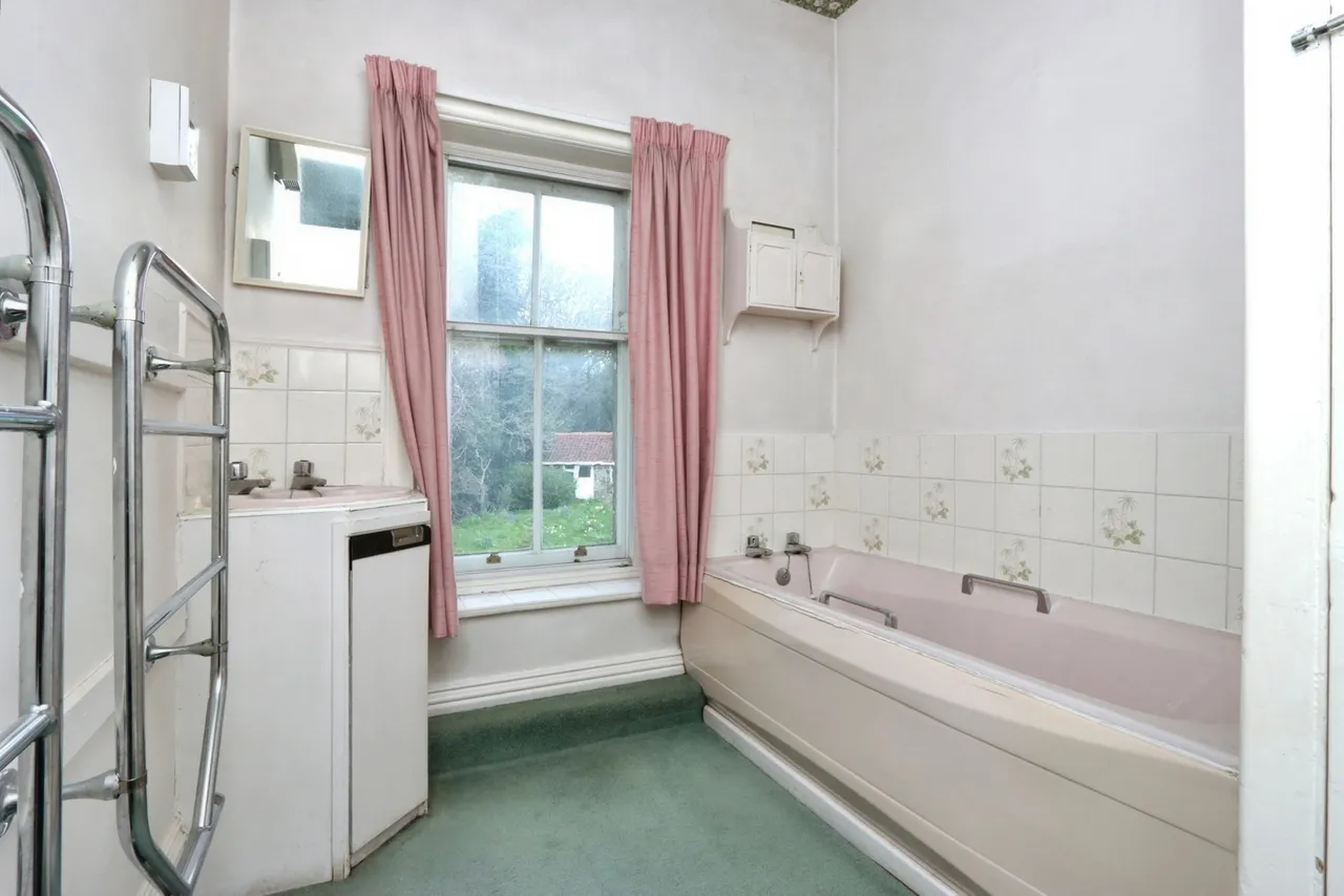 Dalewood Drive, Sheffield, South Yorkshire, S8, photo 16