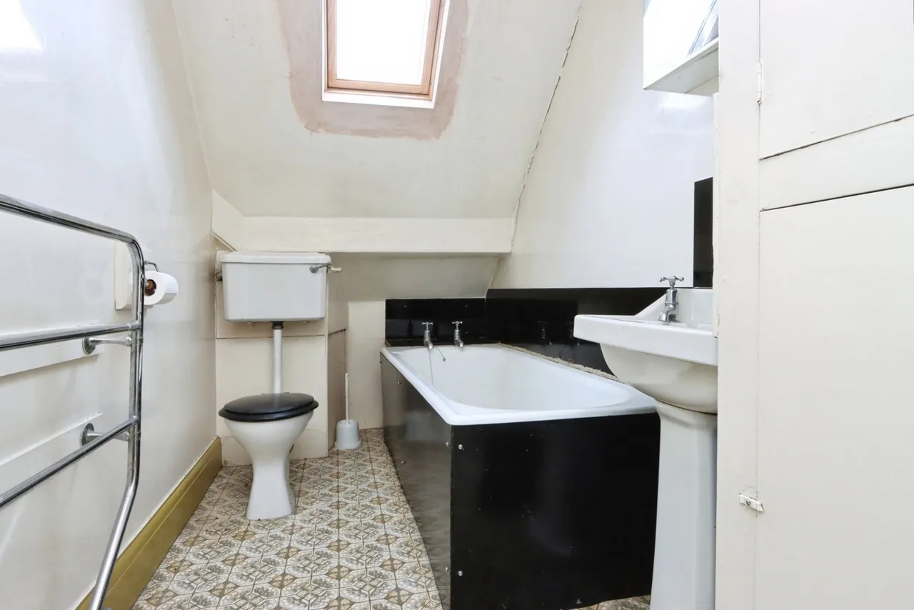 Dalewood Drive, Sheffield, South Yorkshire, S8, photo 18