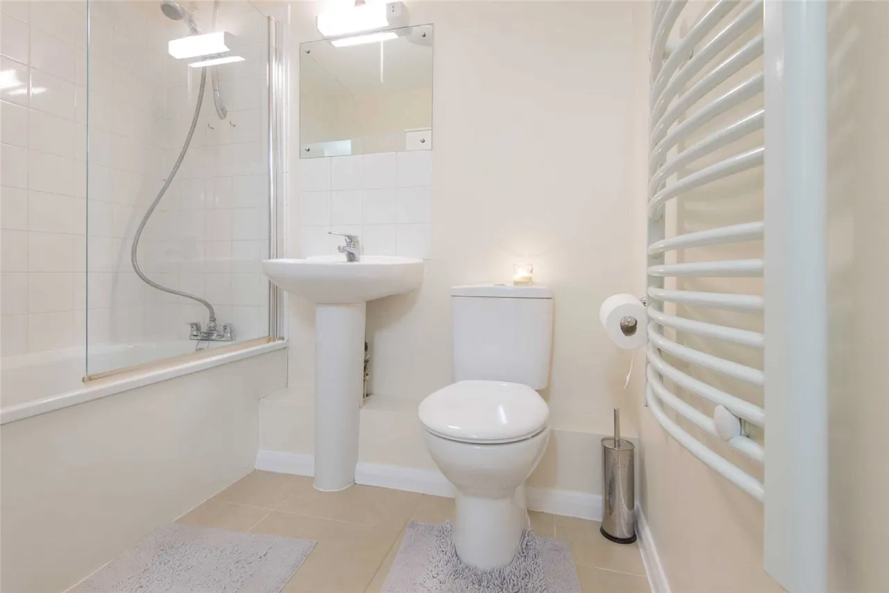 Admiral House, St George Wharf, SW8, photo 6