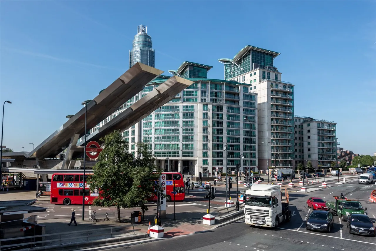 Admiral House, St George Wharf, SW8, photo 10