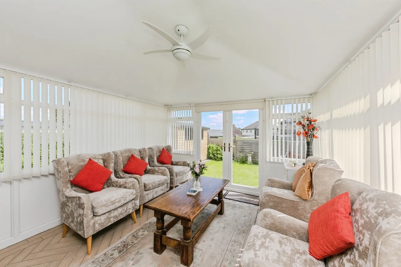 Uttoxeter Road, Alton, Stoke-On-Trent, photo 4